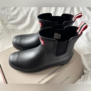 Hunter Women's Black Rain Boots with Red Accents - Size 10m - NEVER BEEN WORN